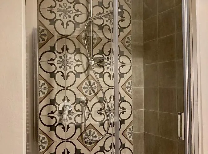דירה Nina's House פינרולו